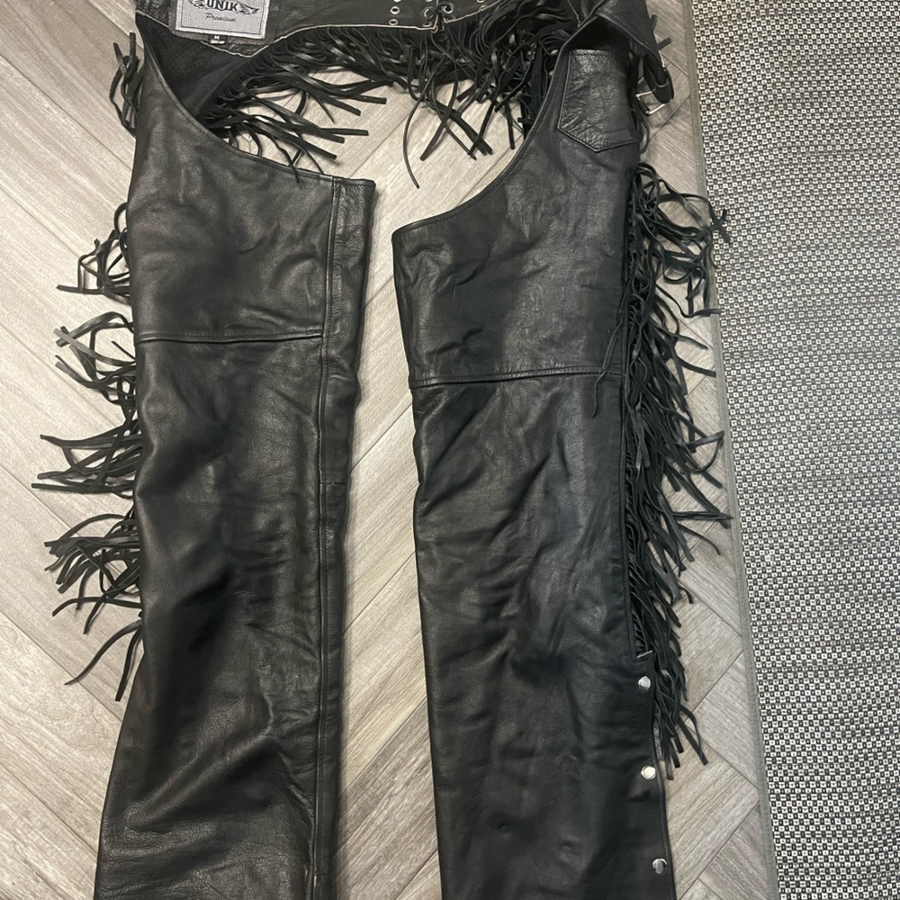 Black Medium Unik womens riding chaps with fringe